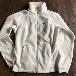 Columbia Fleece- White, Size Medium